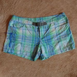 Columbia omni wick shorts
